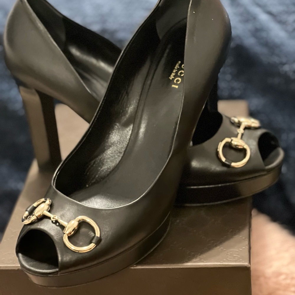 Gucci black hills shoes size42